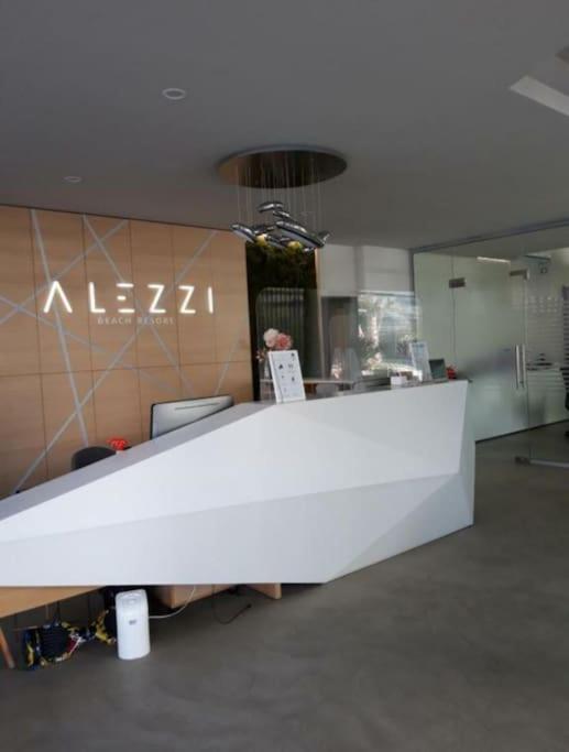 Alezzy Beach Apartament Prima Linie La Mare ナボダリ エクステリア 写真